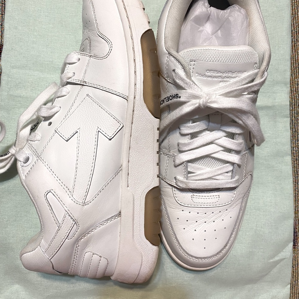 Off White Out of Office